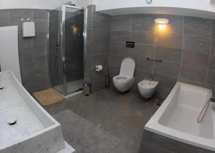 Luxury Loft With Sauna & Jacuzzi Apartment *