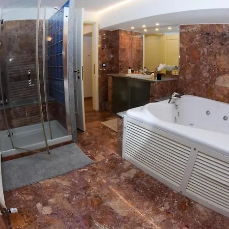 Luxury Loft With Sauna & Jacuzzi